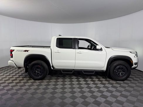 Used 2025 Nissan Frontier PRO-4X AWD/4WD image 5