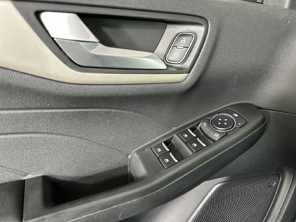 Used 2021 Ford Escape SE w/ SE Sport Appearance Package AWD/4WD image 26