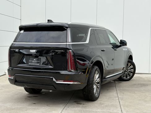 New 2026 Cadillac Escalade IQL Luxury image 7