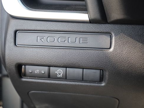 Used 2024 Nissan Rogue S FWD image 20
