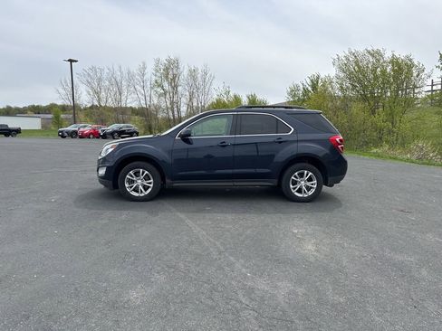 Used 2017 Chevrolet Equinox LT w/ Convenience Package AWD/4WD image 4