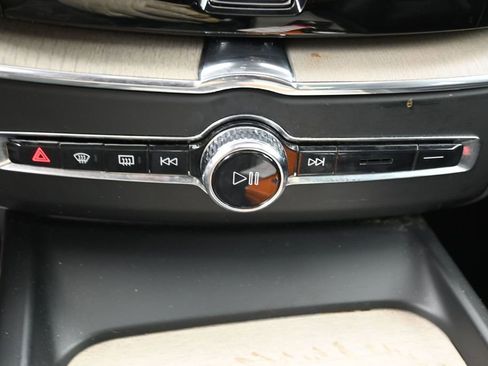 Used 2021 Volvo XC60 T5 Inscription w/ Advanced Package FWD image 25