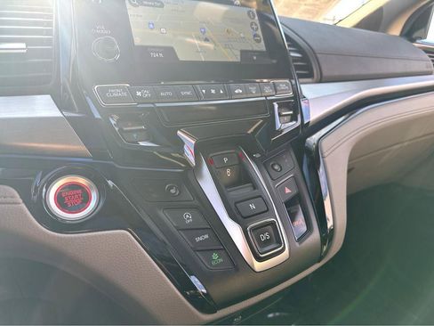 Used 2023 Honda Odyssey Touring image 23