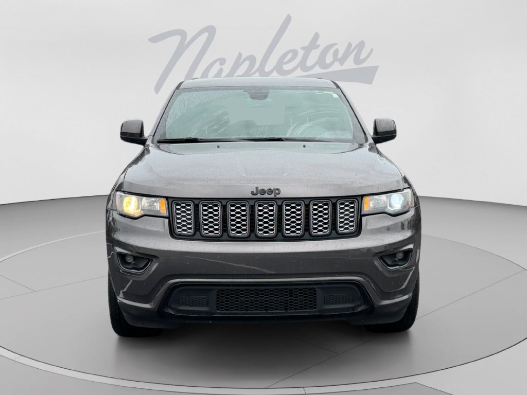 Used 2021 Jeep Grand Cherokee Laredo X RWD image 9
