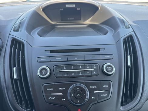 Used 2017 Ford Escape S image 27