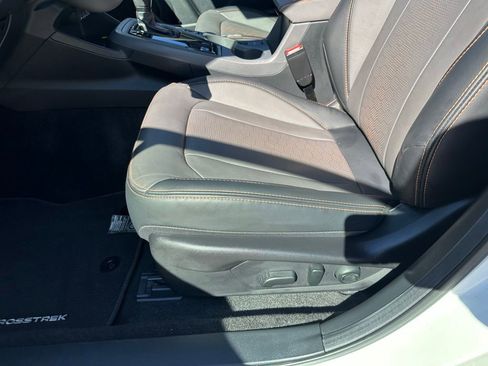 Used 2025 Subaru Crosstrek 2.5i Limited w/ Popular Package #3A image 25
