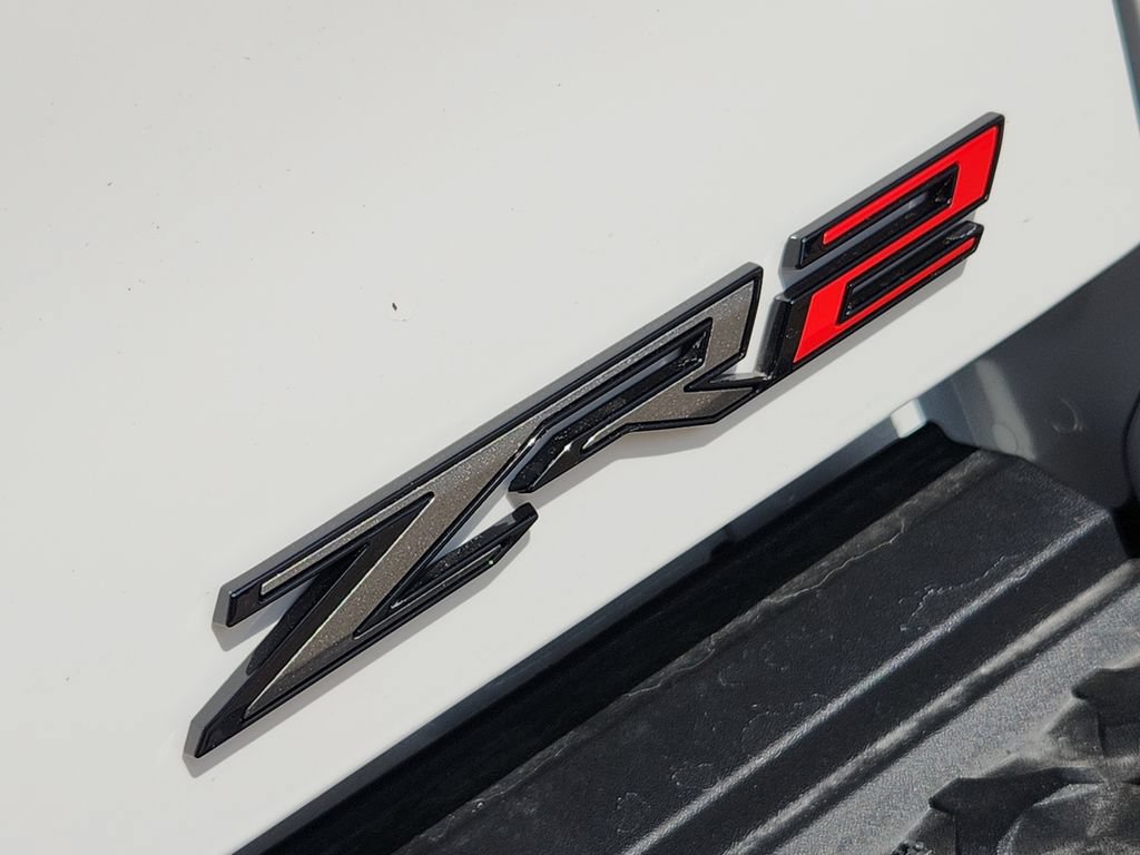 New 2026 Chevrolet Colorado ZR2 w/ Technology Package AWD/4WD image 8