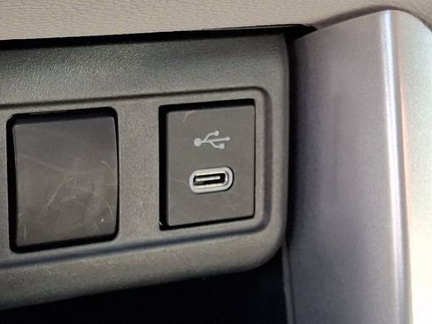 Certified 2024 Toyota Corolla Cross L image 27