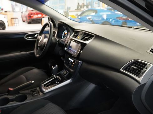 Used 2019 Nissan Sentra SR image 29