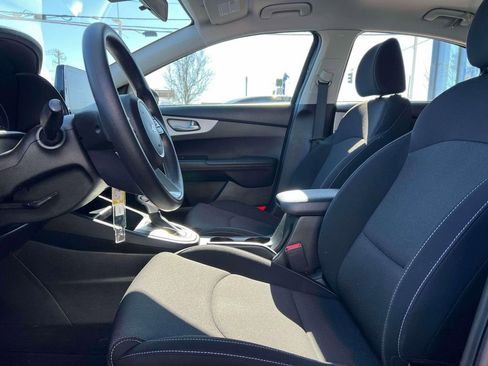 Used 2023 Kia Forte LXS w/ LXS Technology Package image 14
