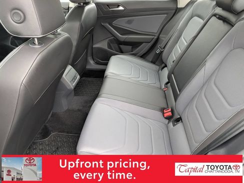 Used 2025 Volkswagen Jetta SEL FWD image 11