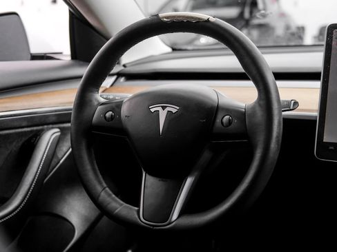 Used 2022 Tesla Model 3 Long Range AWD/4WD image 18