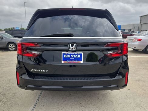 Used 2025 Honda Odyssey EX-L image 5