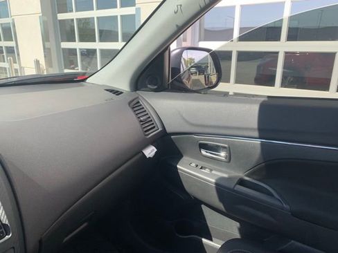 Used 2024 Mitsubishi Outlander Sport ES AWD/4WD image 13