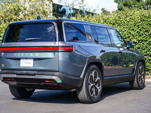 Used 2023 Rivian R1S Adventure image 11