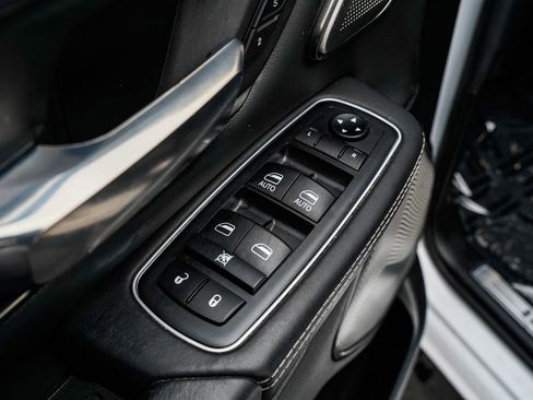 Used 2020 RAM 1500 Limited image 12