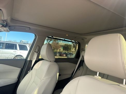 Certified 2025 Nissan Rogue SL w/ SL Premium Package image 11