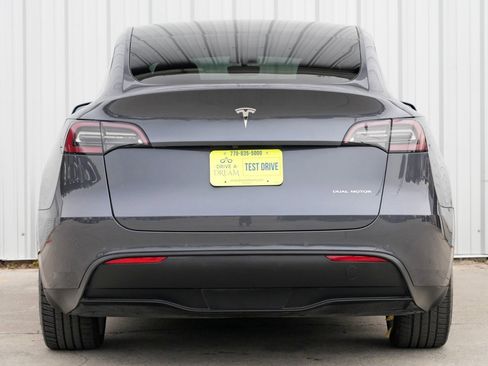 Used 2020 Tesla Model Y Performance image 10