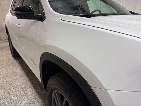 Used 2025 GMC Acadia Elevation AWD/4WD image 9