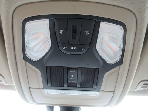 Used 2020 RAM 1500 Big Horn AWD/4WD image 34