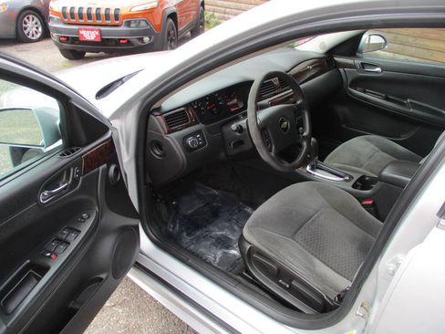 Used 2012 Chevrolet Impala LS FWD image 15