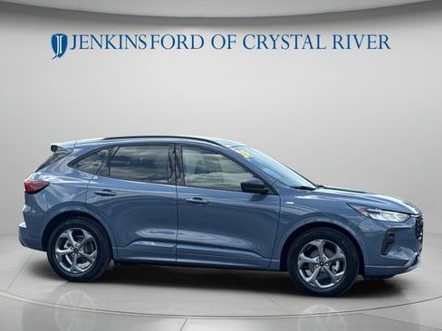 Used 2024 Ford Escape ST-Line w/ Tech Pack #1 FWD image 3