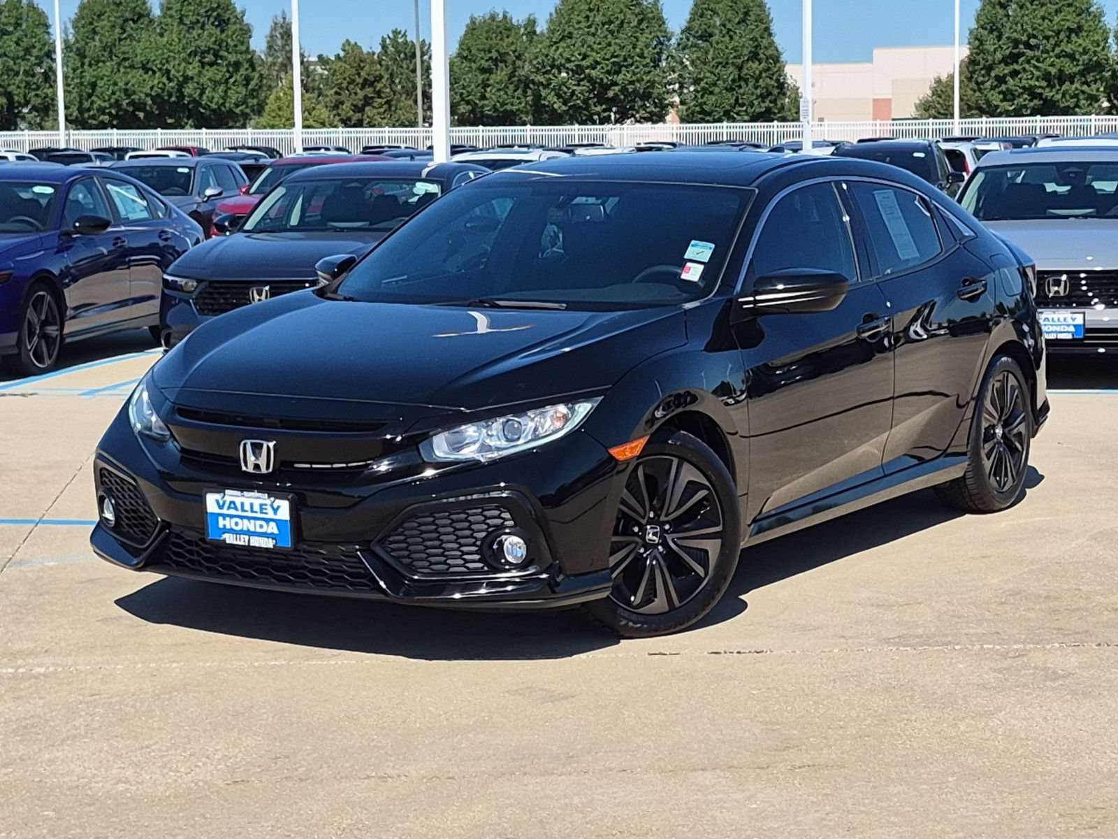 Used 2018 Honda Civic EX-L image 2