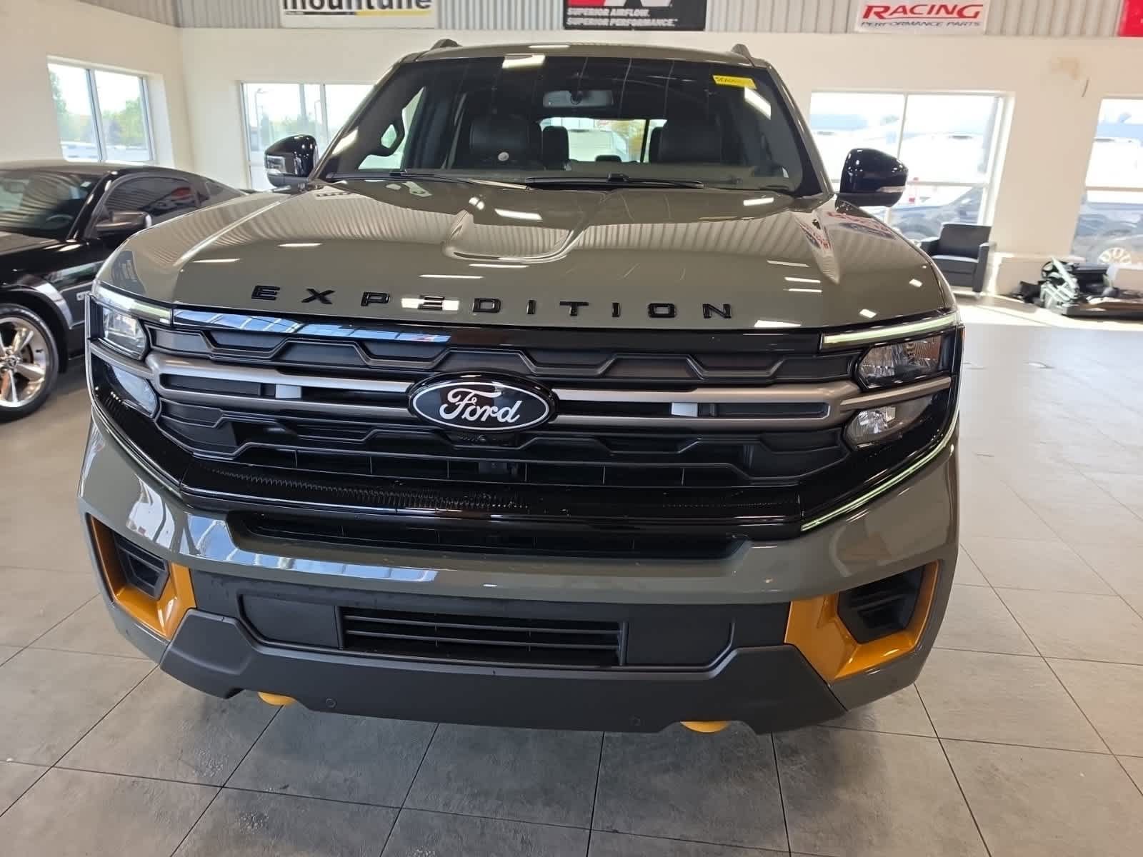 Used 2025 Ford Expedition Tremor AWD/4WD image 2