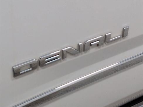 Used 2016 GMC Yukon Denali w/ Open Road Package image 13