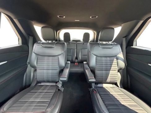 Used 2025 Ford Explorer ST-Line AWD/4WD image 27