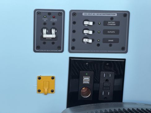 Used 2024 Mercedes-Benz Sprinter 2500 image 18