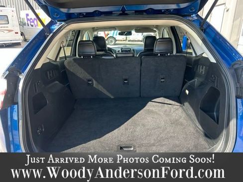 Used 2023 Ford Edge SEL image 6