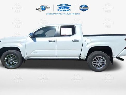Used 2025 Toyota Tacoma Limited AWD/4WD image 64