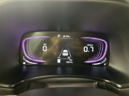 Used 2025 Kia Soul LX w/ LX Technology Package FWD image 17