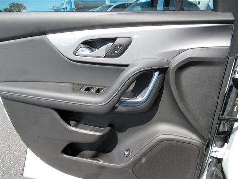 Certified 2024 Chevrolet Blazer LT w/ Convenience Package image 18