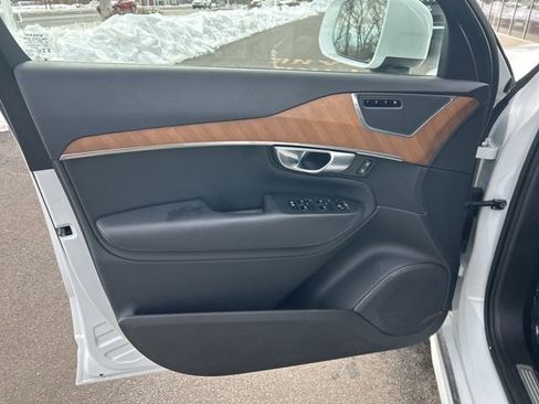 Certified 2025 Volvo XC90 B6 Plus image 16