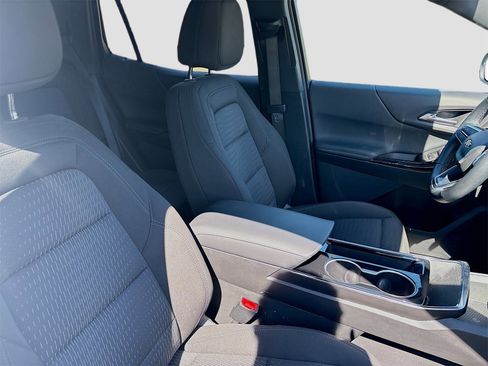 Used 2025 Chevrolet Equinox LT image 27