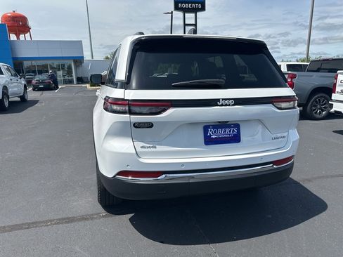 Used 2024 Jeep Grand Cherokee Limited image 8