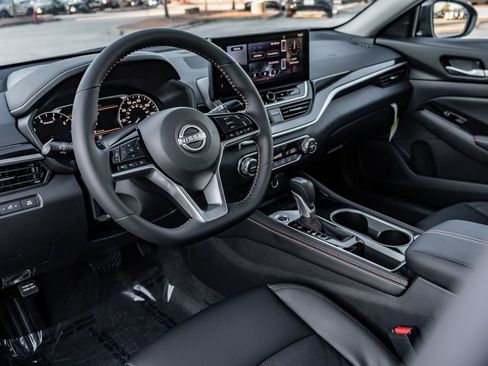 New 2025 Nissan Altima 2.5 SR w/ SR Premium Package image 9