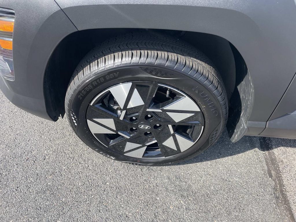 Used 2025 Hyundai Kona SEL AWD/4WD image 10