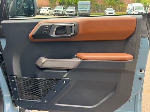 Used 2023 Ford Bronco Outer Banks AWD/4WD image 10