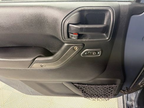 Used 2017 Jeep Wrangler Unlimited Sport w/ Quick Order Package 24S AWD/4WD image 9