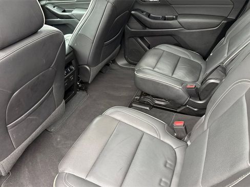 Used 2023 Chevrolet Traverse Premier image 5