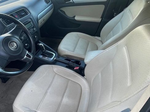 Used 2013 Volkswagen Jetta SE image 7