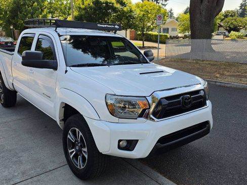 Used 2012 Toyota Tacoma 4x4 Double Cab w/ TRD Sport Pkg image 3
