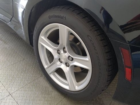 Used 2019 Chevrolet Camaro LT RWD image 31