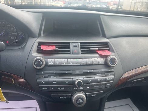 Used 2012 Honda Crosstour EX image 13