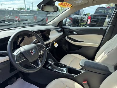 Used 2024 Buick Encore GX Avenir w/ Avenir Convenience Package FWD image 10