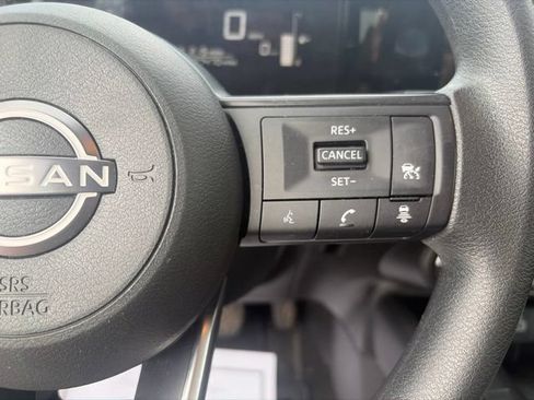 Used 2025 Nissan Kicks S FWD image 18