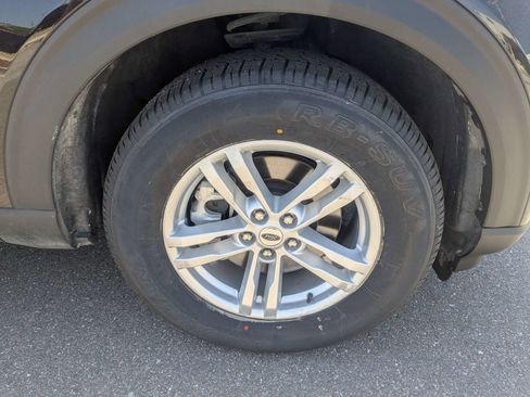 Used 2022 Ford Explorer XLT w/ Equipment Group 202A AWD/4WD image 11